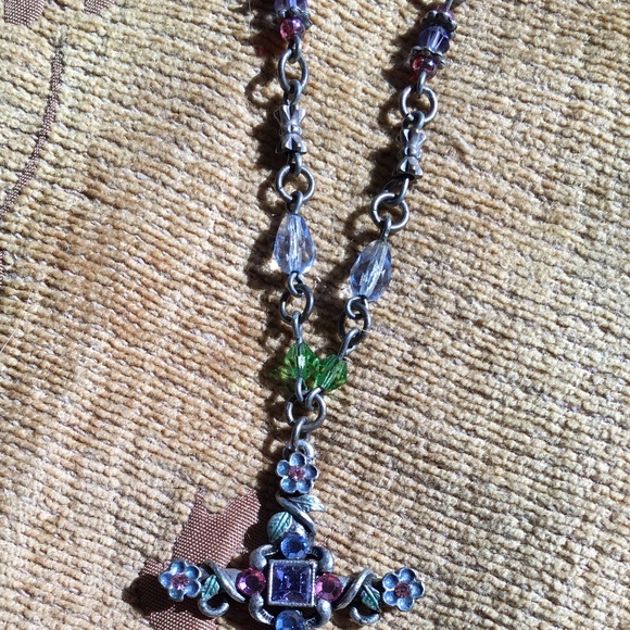 CROSS WITH CRYSTAL AND BEADS - Picture 2 of 7